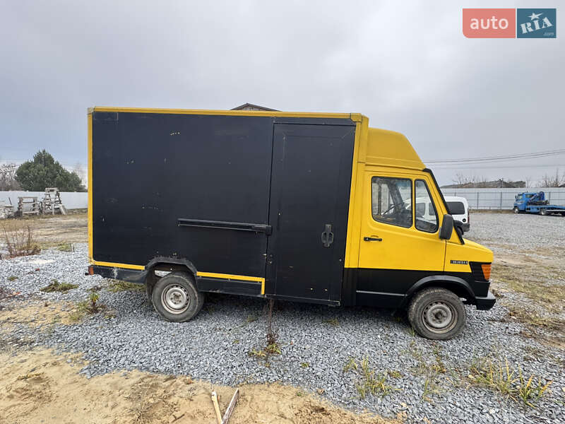Грузовой фургон Mercedes-Benz T1 1995 в Славуте