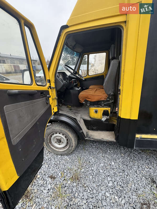 Грузовой фургон Mercedes-Benz T1 1995 в Славуте