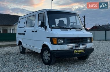 Вантажопасажирський фургон Mercedes-Benz T1 1992 в Коломиї