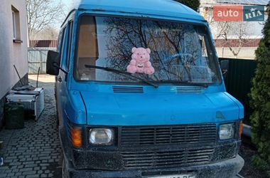 Грузовой фургон Mercedes-Benz T1 1992 в Львове