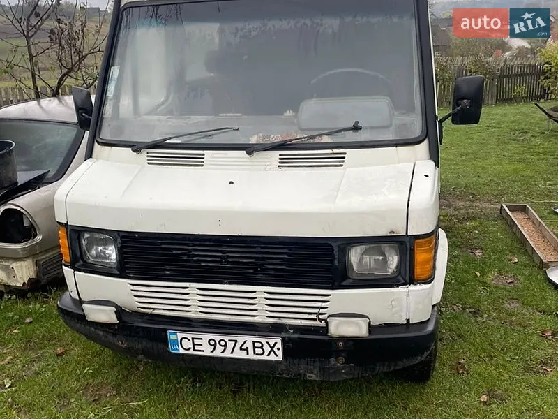 Mercedes-Benz T1 1990