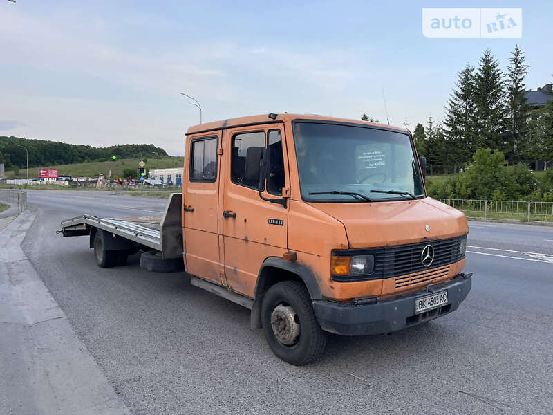 Евакуатор Mercedes-Benz T2 1998 в Рівному фото Евакуатор Mercedes-Benz T2 1998 в Рівному