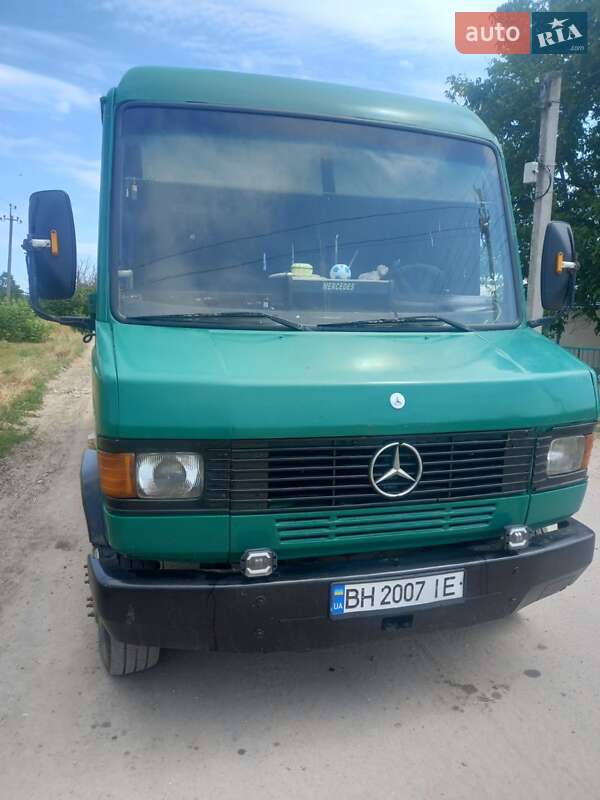 Mercedes-Benz T2 1997