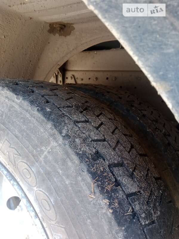 Вантажний фургон Mercedes-Benz T2 1997 в Рівному