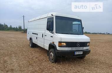 Грузовой фургон Mercedes-Benz T2 1988 в Коростене