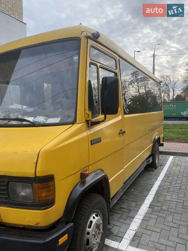 Пригородный автобус Mercedes-Benz T2 1996 в Луцке