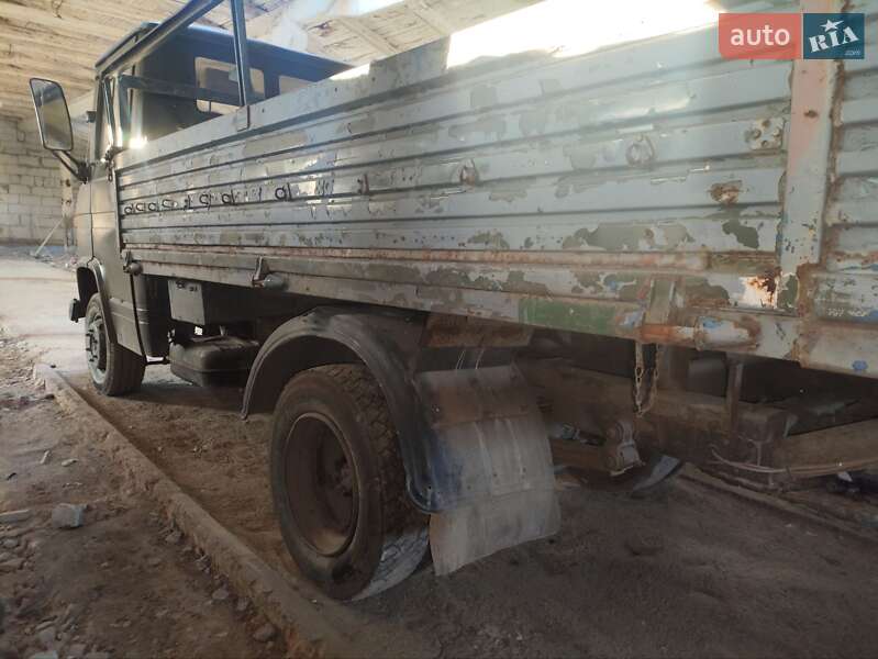 Борт Mercedes-Benz T2 1979 в Каменке-Бугской
