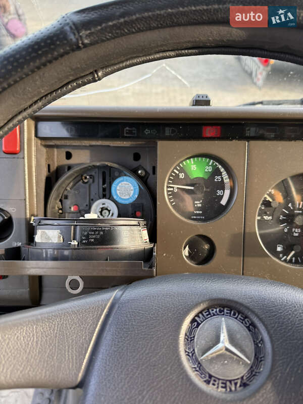 Вантажний фургон Mercedes-Benz T2 1997 в Дніпрі