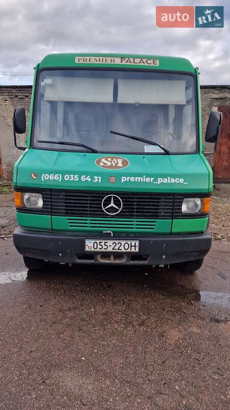 Mercedes-Benz T2 1993