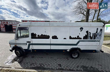 Грузовой фургон Mercedes-Benz T2 1996 в Львове