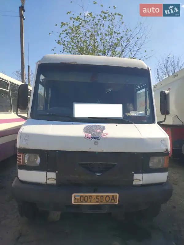 Mercedes-Benz T2 1995