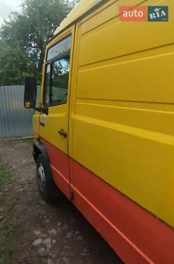 Вантажний фургон Mercedes-Benz T2 1989 в 