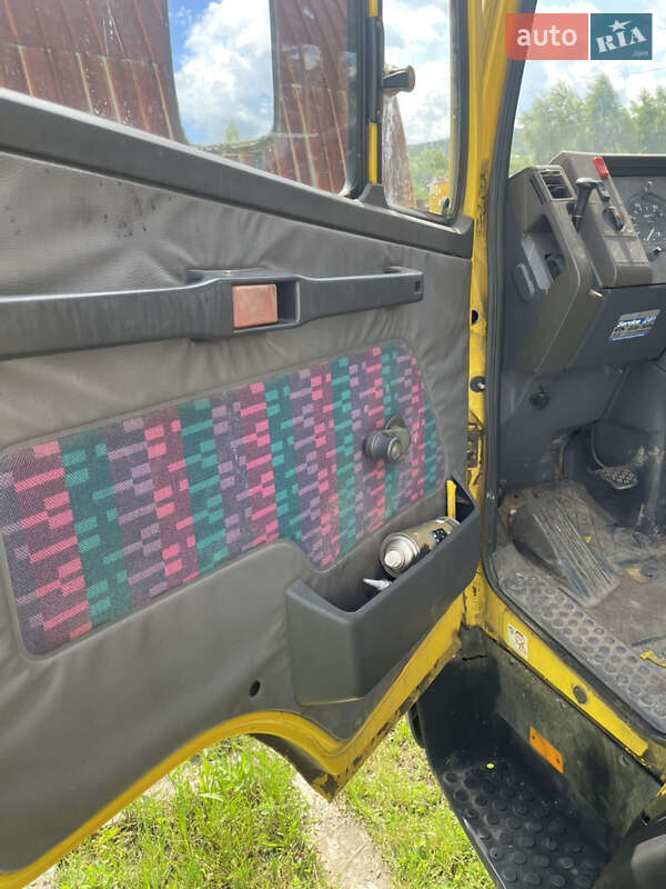 Грузовой фургон Mercedes-Benz T2 1991 в Хырове