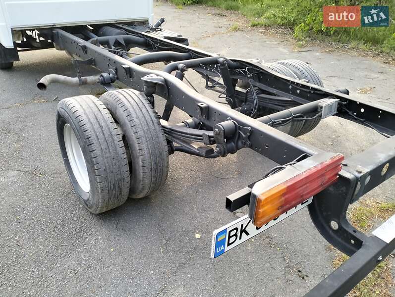 Шасі Mercedes-Benz T2 1995 в Рівному