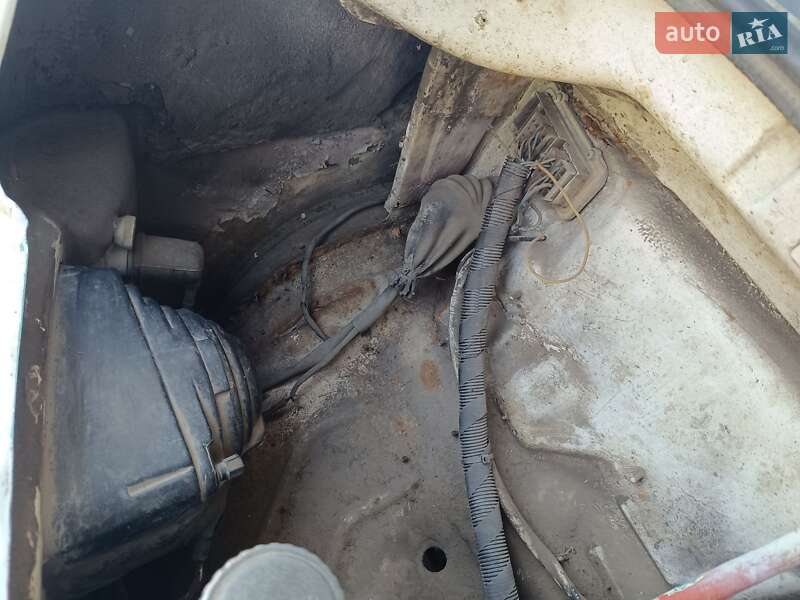 Грузовой фургон Mercedes-Benz T2 1990 в Николаеве