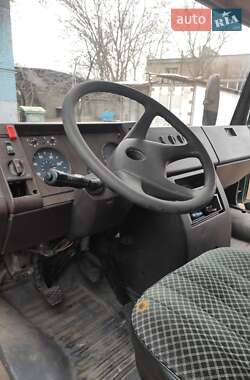 Грузовой фургон Mercedes-Benz T2 1995 в 
