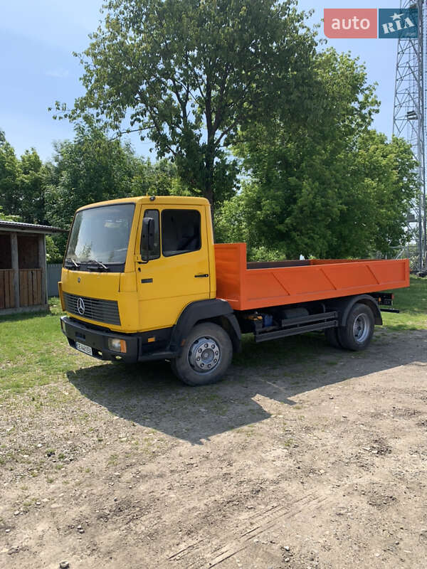 Самосвал Mercedes-Benz T2 1995 в Черновцах