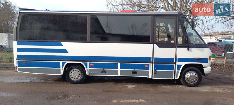 Туристический / Междугородний автобус Mercedes-Benz T2 1997 в Коломые