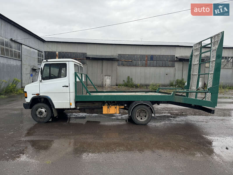 Эвакуатор Mercedes-Benz T2 1990 в Луцке