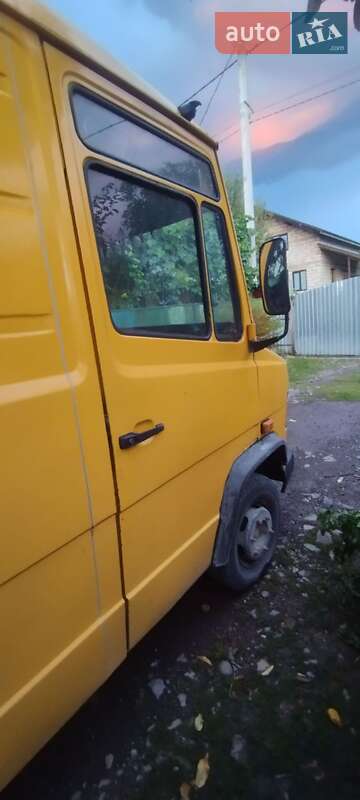 Грузовой фургон Mercedes-Benz T2 1991 в Мукачево