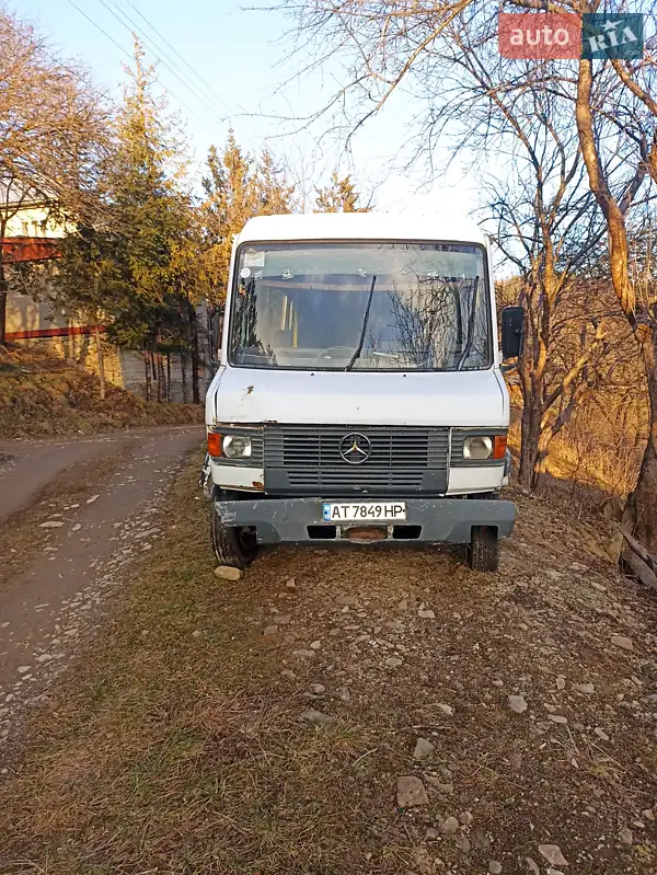 Mercedes-Benz T2 1993
