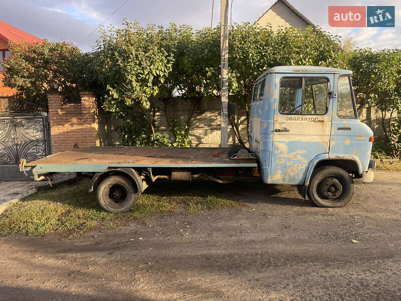 Эвакуатор Mercedes-Benz T2 1970 в Харькове фото 3 Эвакуатор Mercedes-Benz T2 1970 в Харькове