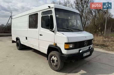 Вантажний фургон Mercedes-Benz T2 1995 в Іваничах