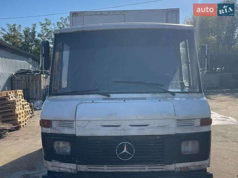 Mercedes-Benz T2 1986