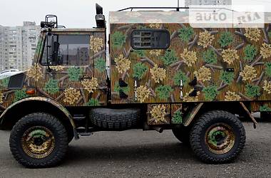 Вахтове авто / Кунг Mercedes-Benz Unimog 1987 в 