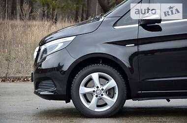 Минивэн Mercedes-Benz V-Class 2015 в 