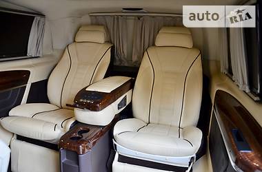 Минивэн Mercedes-Benz V-Class 2015 в 