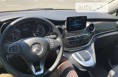 Мінівен Mercedes-Benz V-Class 2021 в 