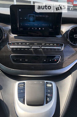 Мінівен Mercedes-Benz V-Class 2021 в 