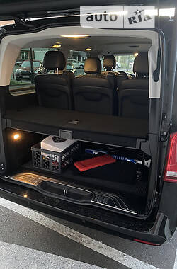 Мінівен Mercedes-Benz V-Class 2021 в 
