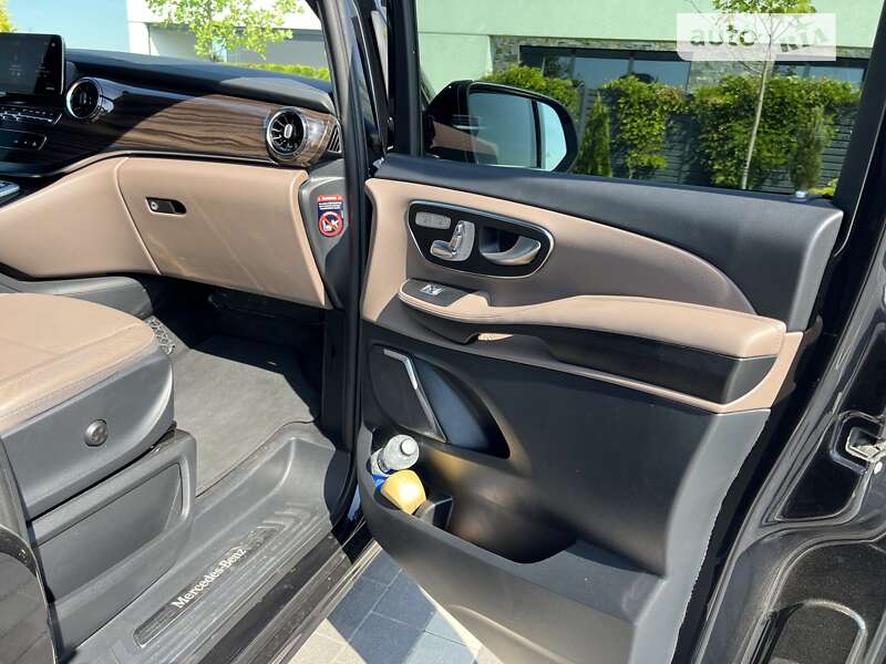 Мінівен Mercedes-Benz V-Class 2021 в Мукачевому