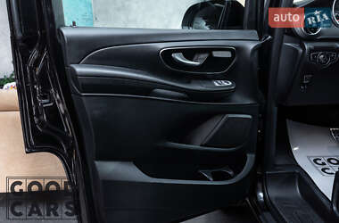 Минивэн Mercedes-Benz V-Class 2016 в 