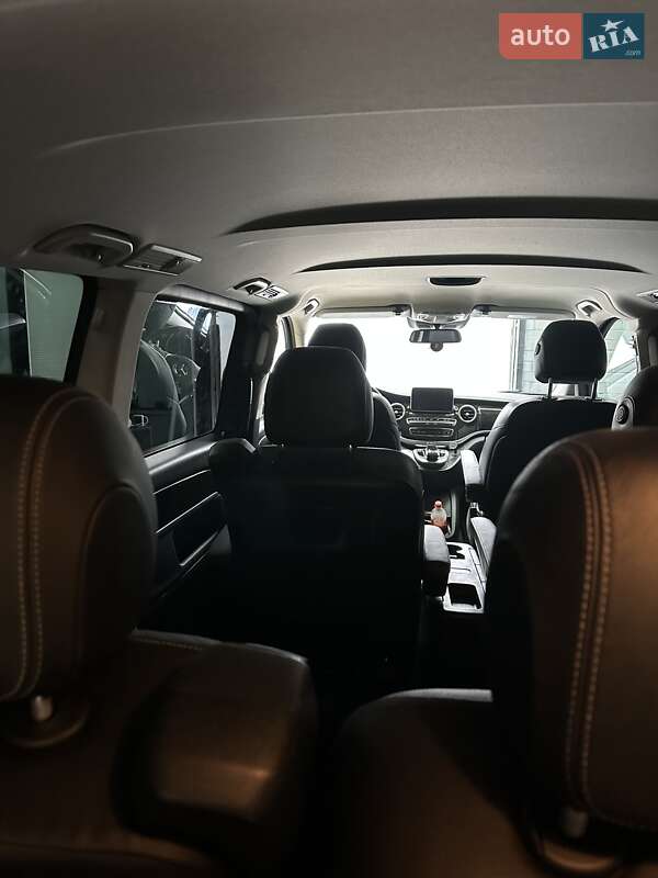 Минивэн Mercedes-Benz V-Class 2015 в Вараше фото 31 Минивэн Mercedes-Benz V-Class 2015 в Вараше