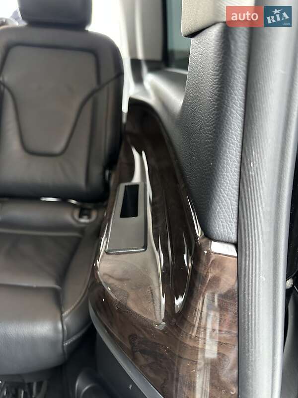 Минивэн Mercedes-Benz V-Class 2015 в Вараше фото 37 Минивэн Mercedes-Benz V-Class 2015 в Вараше