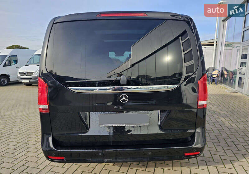 Минивэн Mercedes-Benz V-Class 2023 в Киеве