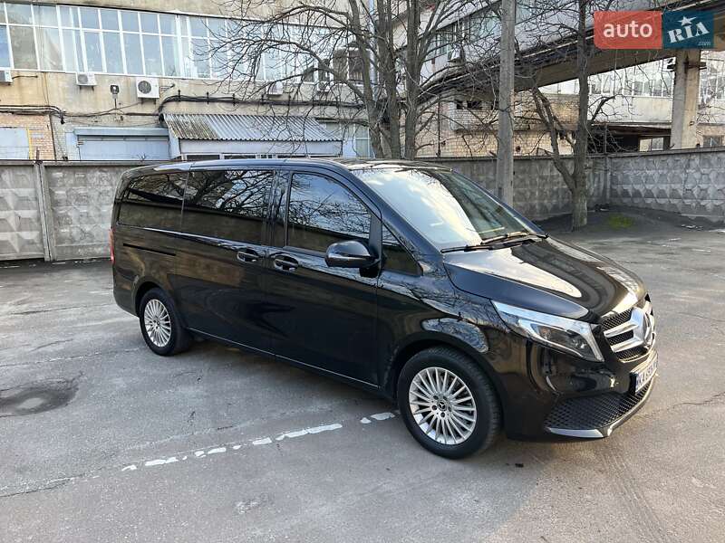 Минивэн Mercedes-Benz V-Class 2019 в Киеве