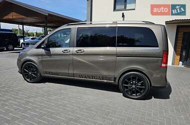 Минивэн Mercedes-Benz V-Class 2015 в 