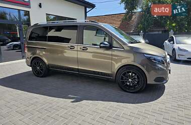 Минивэн Mercedes-Benz V-Class 2015 в 