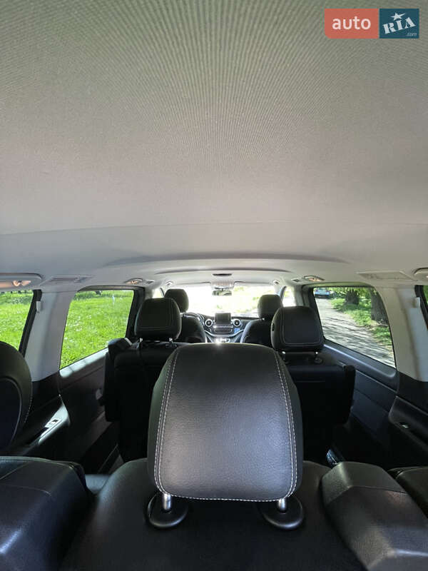 Минивэн Mercedes-Benz V-Class 2015 в Ровно