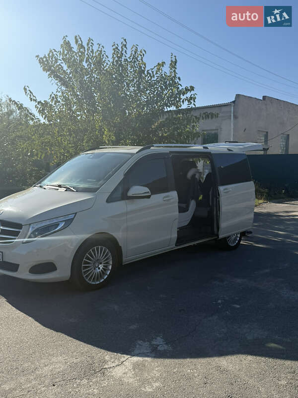 Минивэн Mercedes-Benz V-Class 2016 в Ильинцах