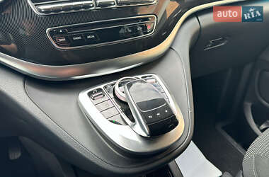 Минивэн Mercedes-Benz V-Class 2016 в 