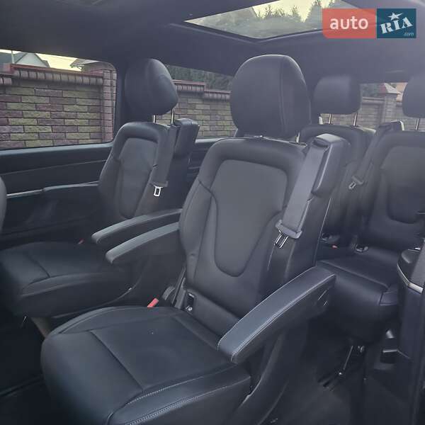 Мінівен Mercedes-Benz V-Class 2021 в Рівному