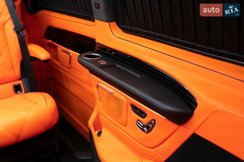 Минивэн Mercedes-Benz V-Class 2024 в Киеве