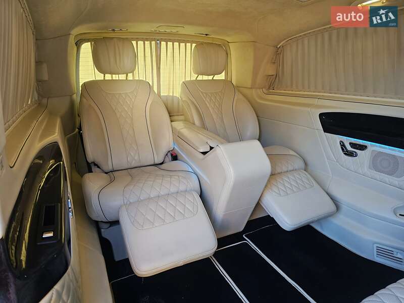 Мінівен Mercedes-Benz V-Class 2016 в Києві