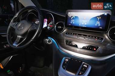Мінівен Mercedes-Benz V-Class 2021 в 