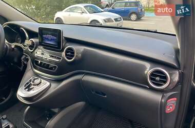 Минивэн Mercedes-Benz V-Class 2017 в 